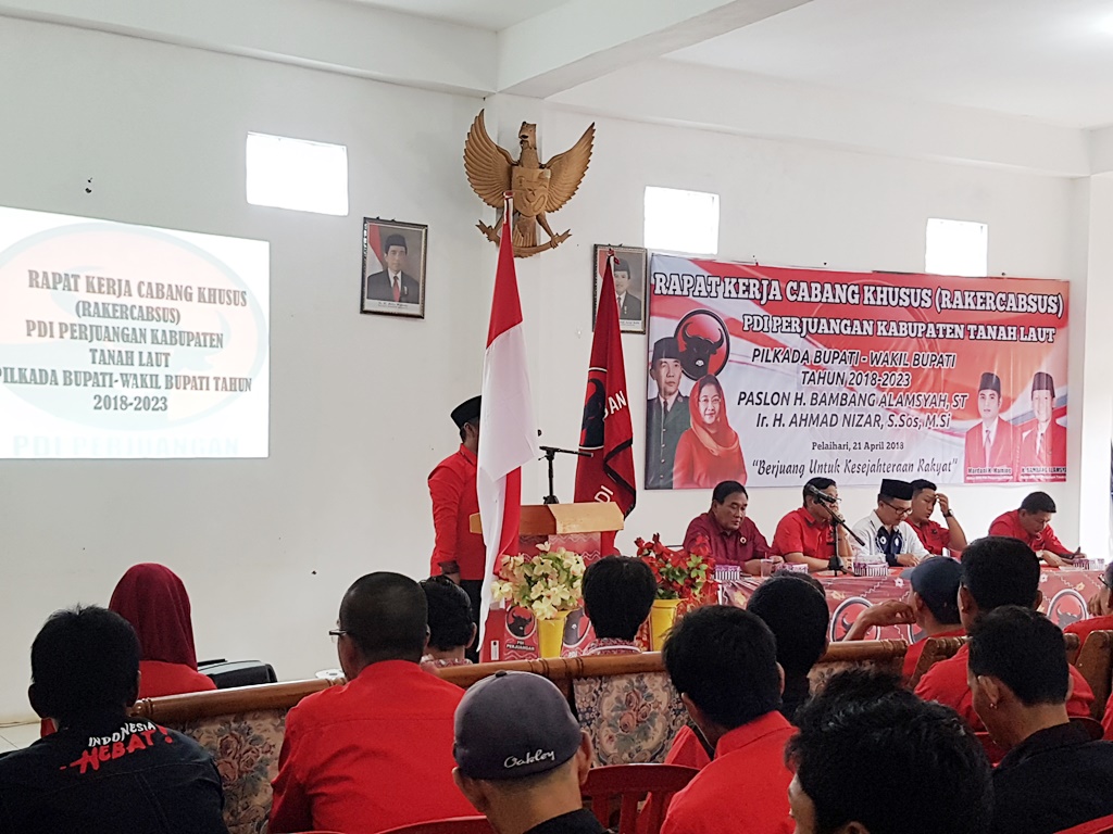 calon-wakil-bupati-tanahlaut_20180421_151318.jpg
