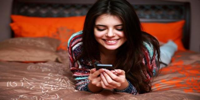 Ada Rindu yang Seru di Balik Cinta Jarak Jauh