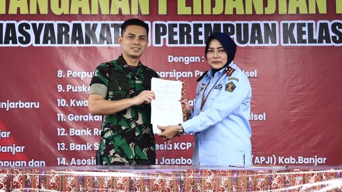 Jojalar oq külotlarda sikishadi Qizil sochli jinsiy aloqa paypoqlari