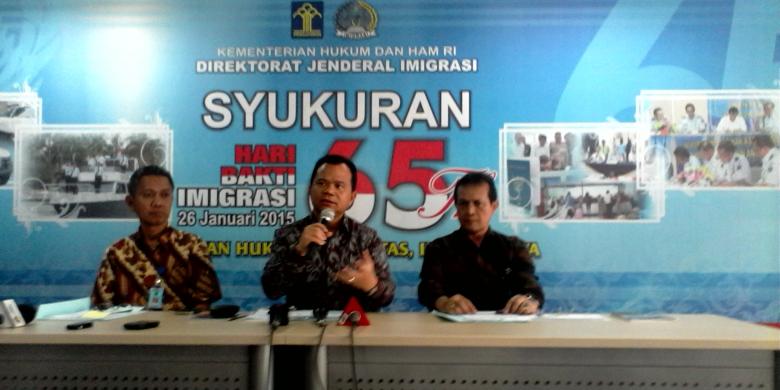 direktur-jenderal-imigrasi-ronny-f-sompie_20150822_091755.jpg