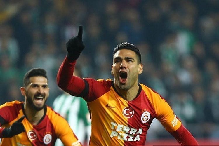 ekspresi-radamel-falcao-kanan-ia-kini-bermain-di-super-lig-kasta-tertinggi-liga-turki.jpg