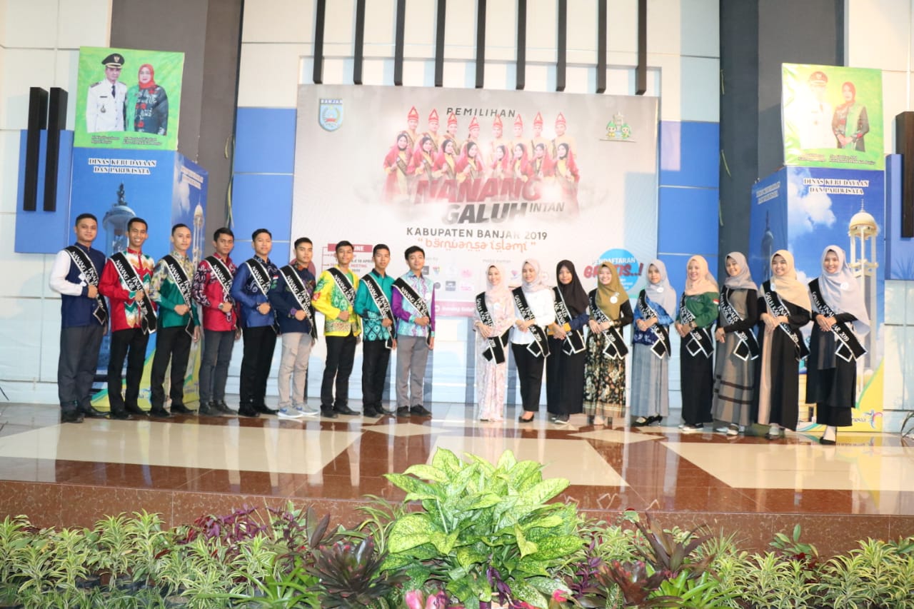 foto-bersama-finalis-nanang-galuh-kabupaten-banjar-2019.jpg