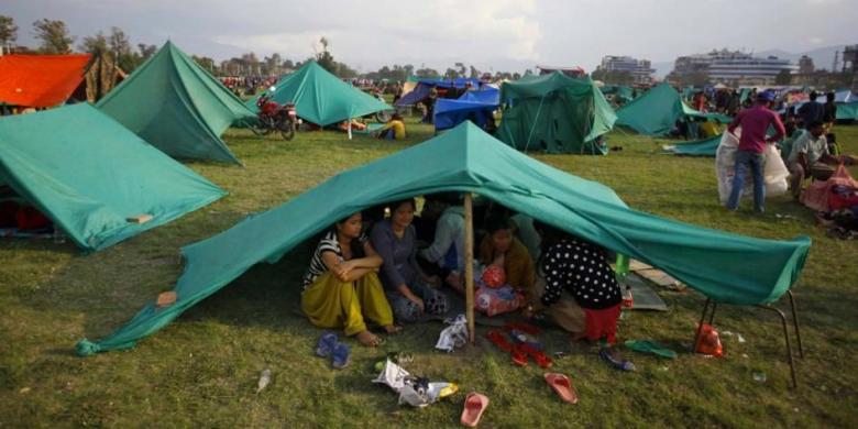 gempa-nepal-pengungsi_20150428_115212.jpg