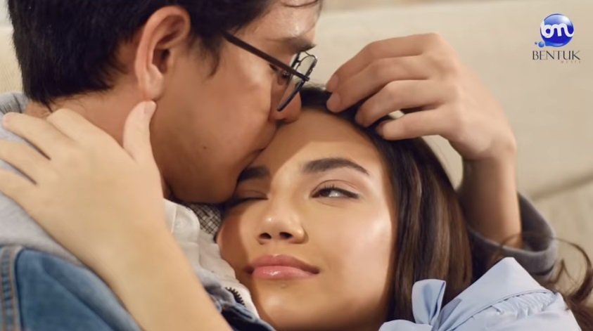 Telefonda xizmatchi soatni sikdi