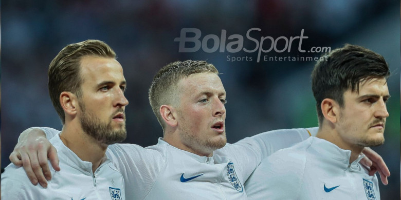 harry-kane-kiri-jordan-pickford-tengah-dan-harry-maguire_20180714_073041.jpg