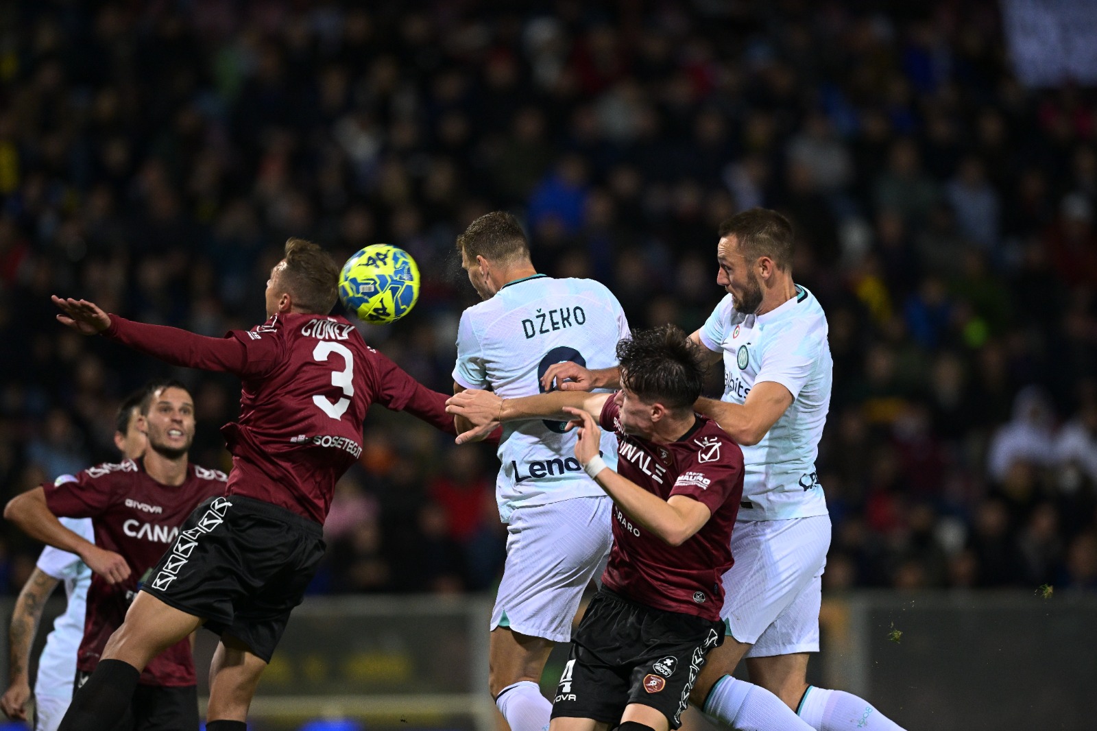Dzeko dan Lukaku Mencetak Gol dan Permalukan Tim Saudara Simone Inzaghi