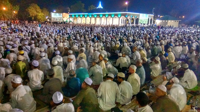 haul-syech-samman-al-madani-di-kompleks-citra-grha-banjarbaru_20180814_095816.jpg