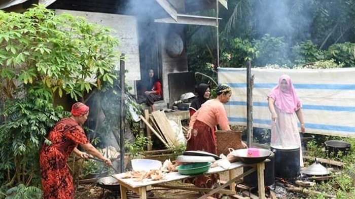 ibu-ibu-di-kampung-pariaman-padang-batung-kabupaten-hulu-sungai-selatan-tmmd.jpg