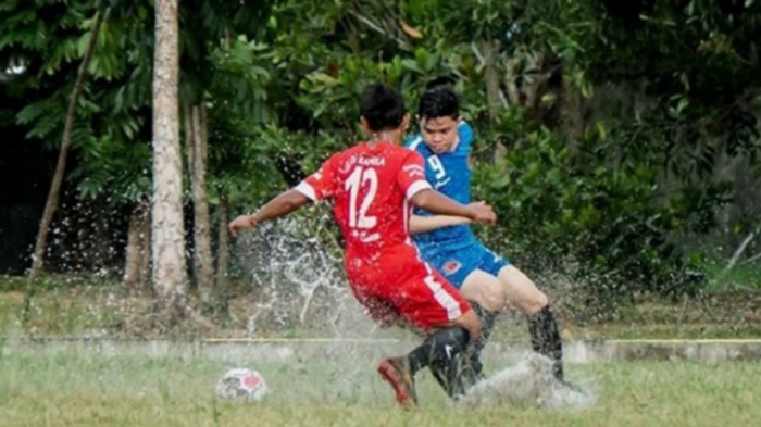 ilustrasi-pemain-ac-mesin-dan-kdn-fc-lapangan-gelora-sungai-andai-banjarmasin-kalsel.jpg