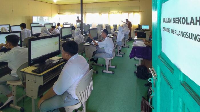 iswa-SMA-PGRI-2-Banjarmasin-melaksanakan-ujian-sekolah.jpg