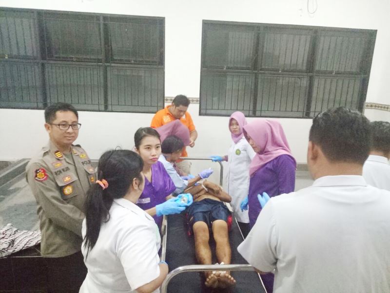 jenazah-korban-gantung-diri_20171022_222703.jpg