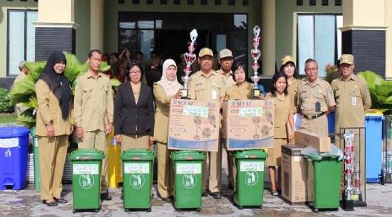 juara-kebersihan-sekolah-kapuas_20161219_195434.jpg