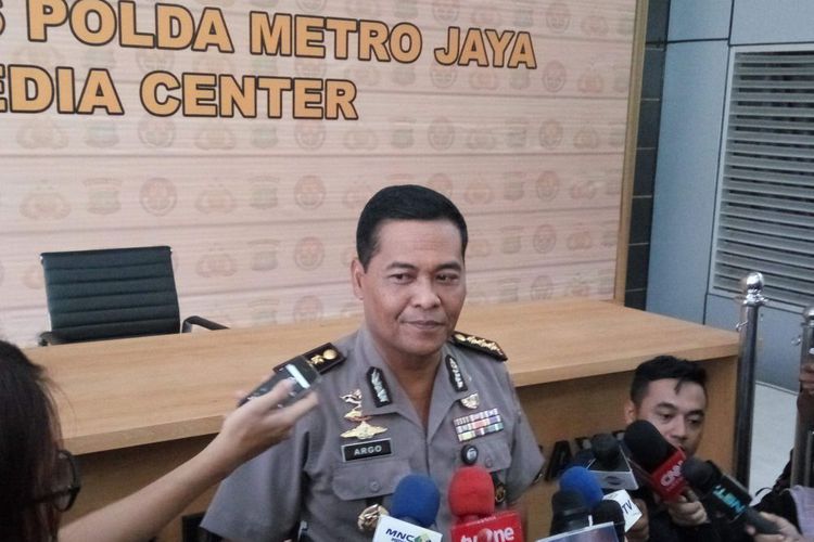 kabid-humas-polda-metro-jaya-kombes-argo-yuwono_20170519_150834.jpg