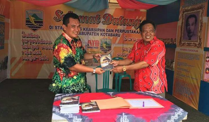 kadis-kearsipan-dan-perpustakaan-kotabaru_20180408_085219.jpg