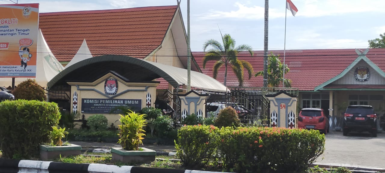 KaltengPedia - Kantor KPU Kotim Kalteng