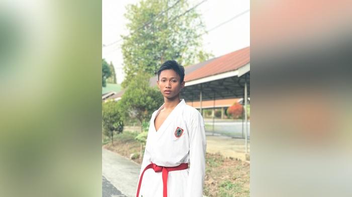 karateka-Kabupaten-Balangan-Akhmad-Yusi-wakili-Kalimantan-Selatan-di-Pomnas-XVIII-Kalsel.jpg