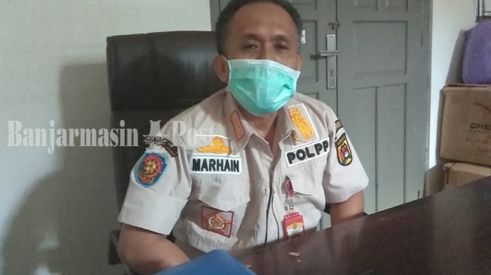 kepala-satpol-pp-kota-banjarbaru-marhain-rahman-sabtu-952020.jpg