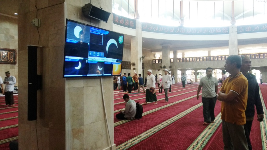 Pelaksanaan Salat Kusuf di Masjid Sabilal Muhtadin, Khatib Sampaikan ini dalam Khotbahnya