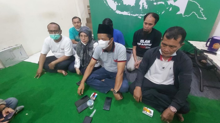 konfrensi-pers-tim-pasangan-calon-wali-kota-dan-wakil-wali-kota-ibnu-sina-arifin-noor-28042021.jpg