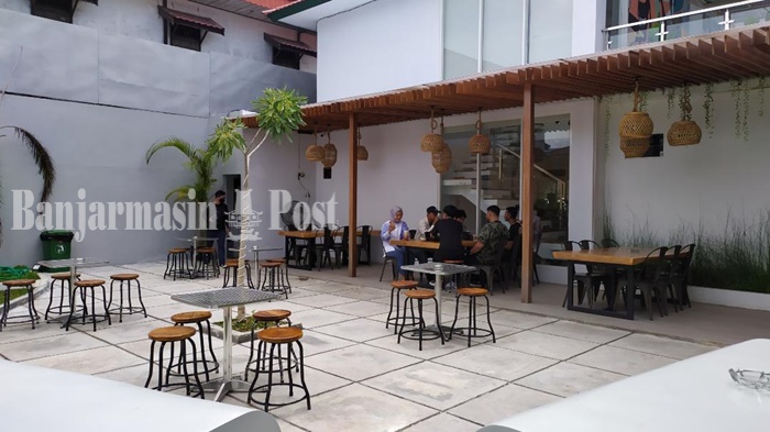 kuliner-kalsel-ruang-terbuka-di-panfilo-coffee-banjarmasin-sabtu-06112021.jpg