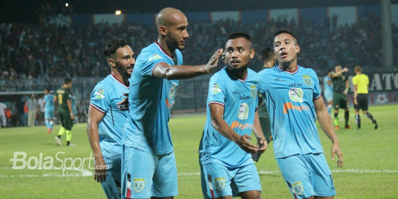 live-streaming-indosiar-persela-vs-psis-di-liga-1-pekan-24_20181005_155353.jpg