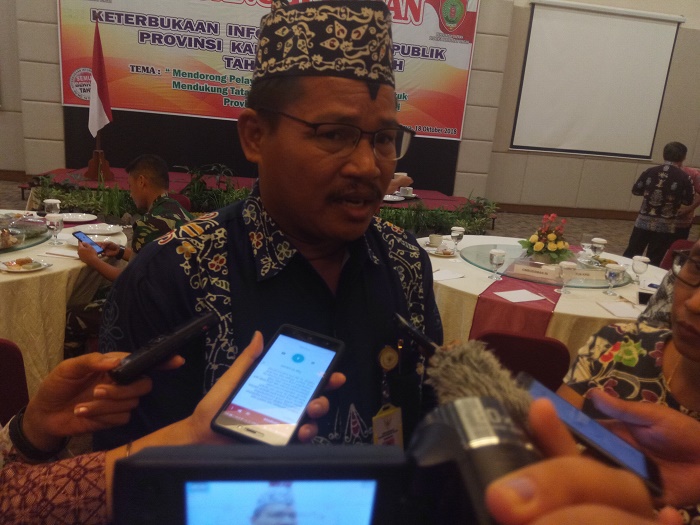 mambang-i-tubil-ketua-komisi-informasi-kalteng_20181019_092924.jpg