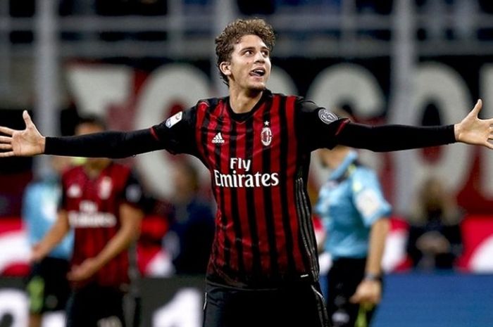 manuel-locatelli-yang-kini-bergabung-dengan-sassuolo-ac-milan-juventus-serie-a-liga-italia.jpg