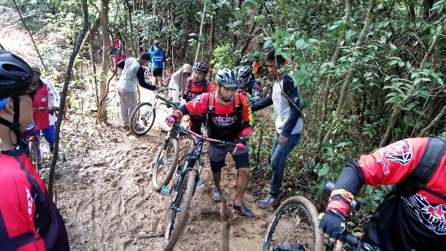 Gowes di Gunung Kupang Banjarbaru, Taklukkan Tanjakan 40 Derajat
