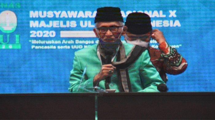 musyawarah-nasional-munas-x-majelis-ulama-indonesia-mui-menetapkan-kh-miftachul-akhyar.jpg
