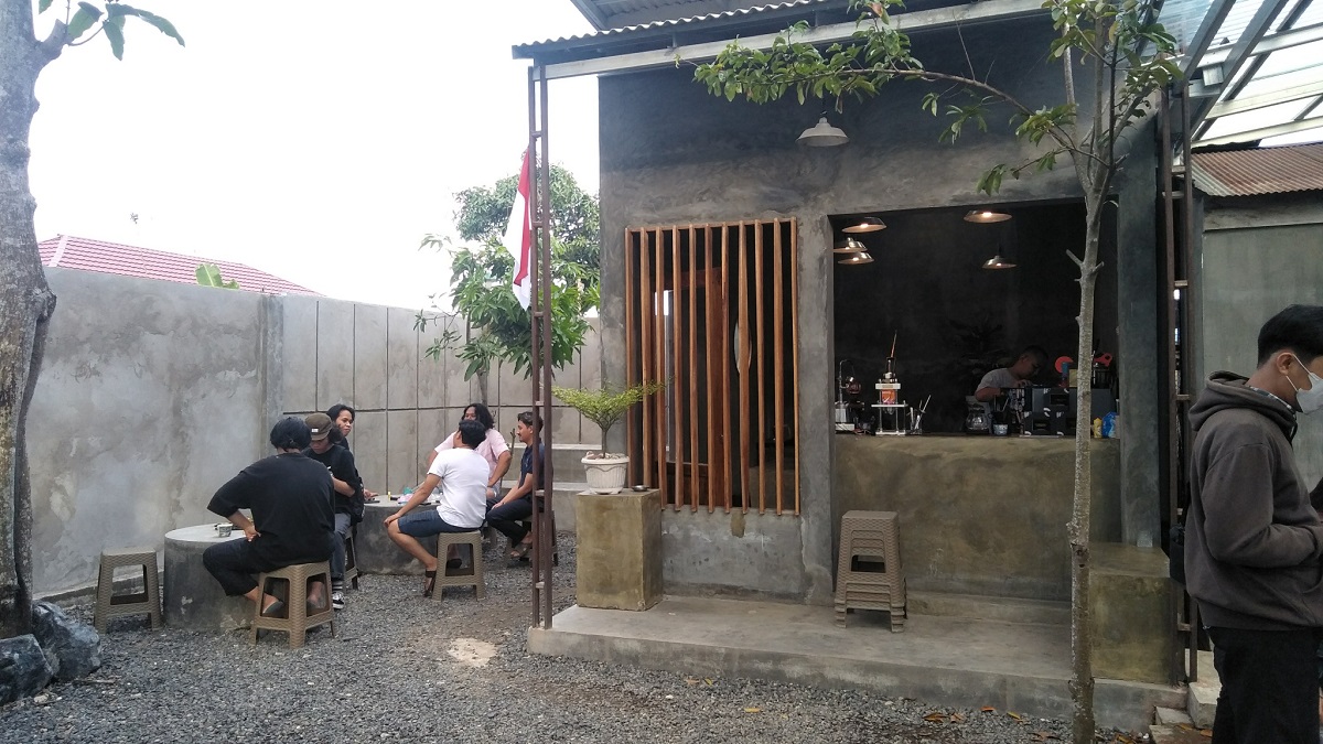 nobis-coffee-yang-berlokasi-di-jalan-trans-kalimantan-km-185-anjir-pasar-desa-barunai-baru.jpg