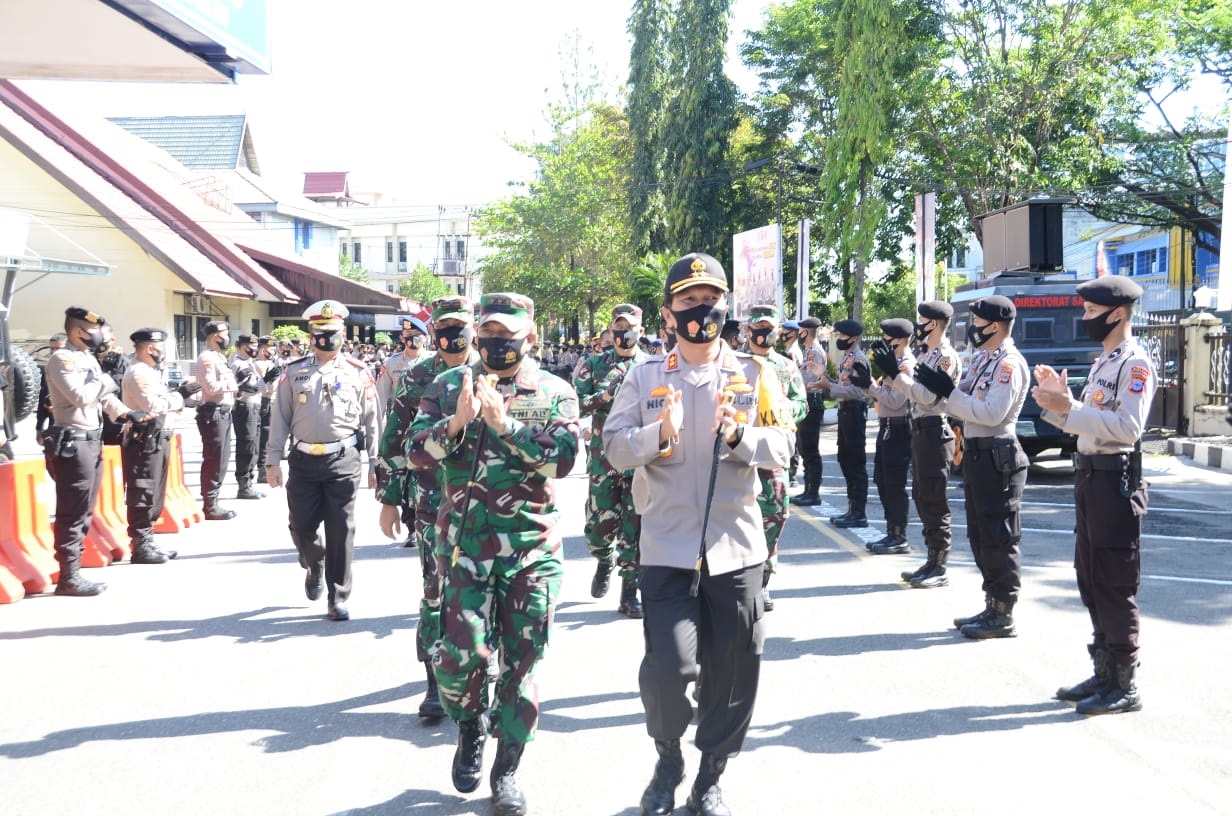 pangdam-vi-mulawarmankunker-ke-polda-kalsel.jpg