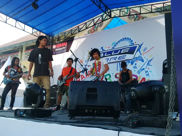 panggung-hiburan-dari-yamaha_20150606_085208.jpg