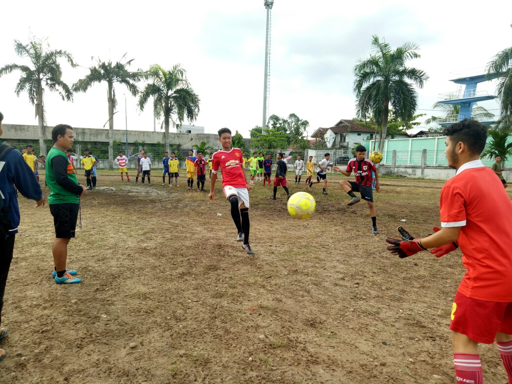 Indra Prayoga Optimis Lolos Seleksi Tim Bola Popda Banjarmasin