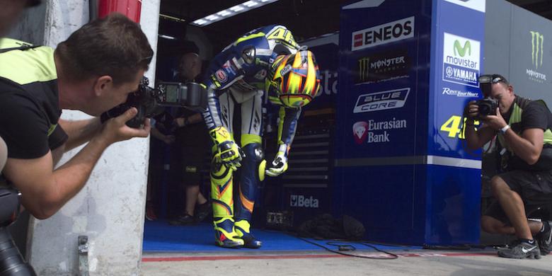 Setia Menunggu Rossi Dari Pagi