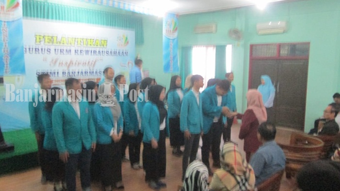 pelantikan-ukm-kewirausahaan-inspiratif-stimi-banjarmasin.jpg