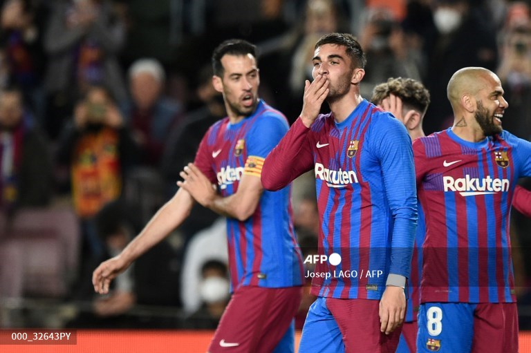 pemain-depan-barcelona-ferran-torres-merayakan.jpg