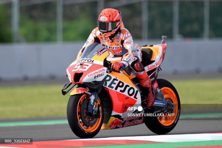 pembalap-spanyol-repsol-honda-team-marc-marquez-melakukan.jpg