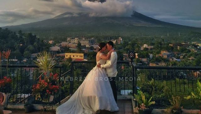 pengantin-foto-gunung-berapi_20180127_202737.jpg