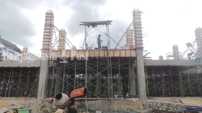 pengerjaan-bangunan-mall-pelayanan-publik-di-kota-banjarbaru-kalsel-sabtu-1172020.jpg