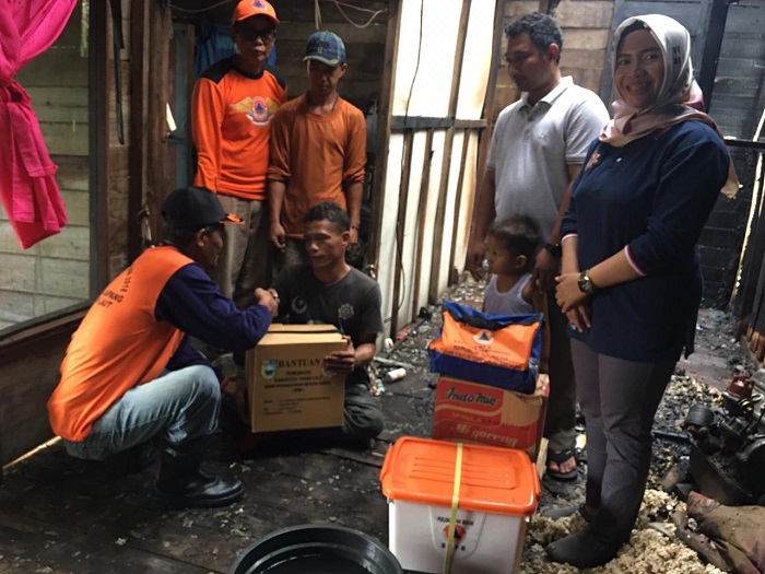 BPBD Bantu Dua Korban Kebakaran di Tanahlaut