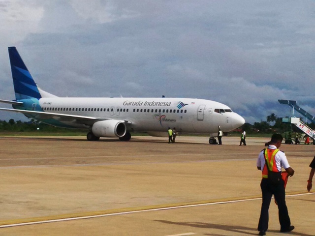 pesawat-garuda-indonesia-di-bandara-tjilik-riwut-palangkaraya_20150902_184944.jpg