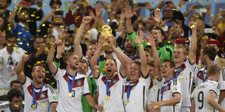 pesta-timnas-jerman-menjadi-juara-piala-dunia-2014_20180613_144110.jpg
