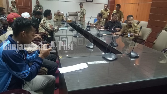 Petambak Ikan Muara Kintap Tala Mengadu ke Pemprov Kalsel, Tangkapan Ikan Menurun Diduga Pencemaran