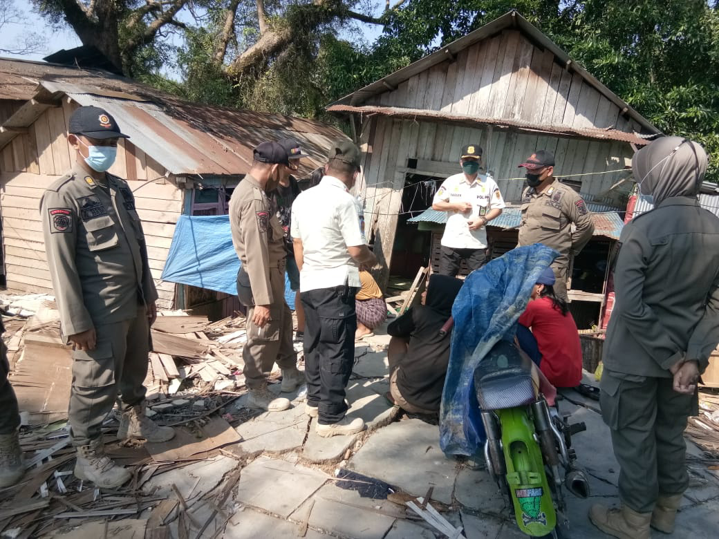 Terjaring Satpol PP Tabalong, Dua Gepeng dan 10 Anak Punk Jalani Rapid Antigen