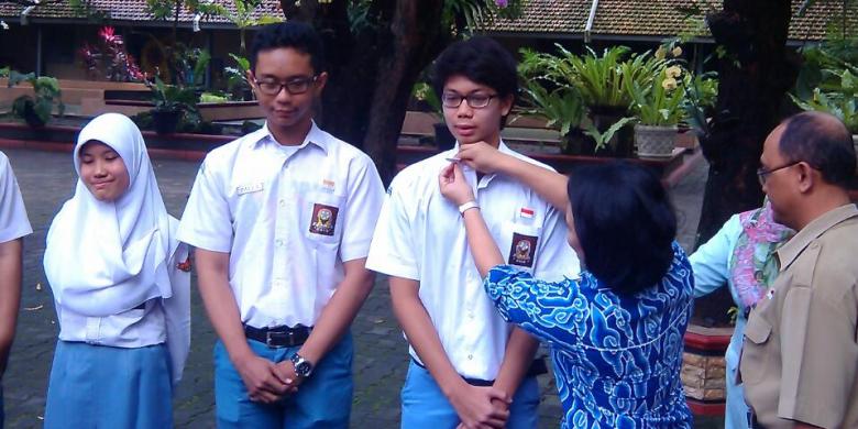 pin-jujur-siswa-yogyakarta-soal-un-bocor_20150422_143547.jpg