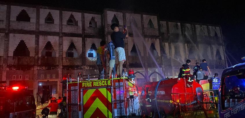 ponpes-yang-terbakar-di-lingkungan-Ponpes-Nurul-Iman-Banjarbaru.jpg