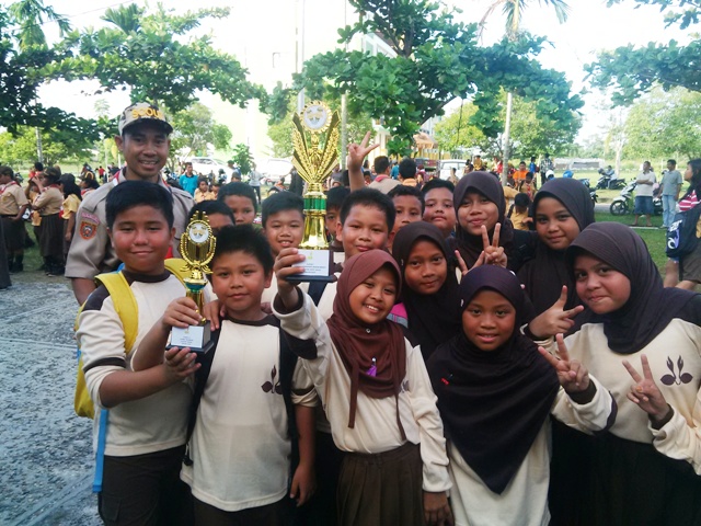 SDIT Al Furqon Borong Dua Piala Pramuka