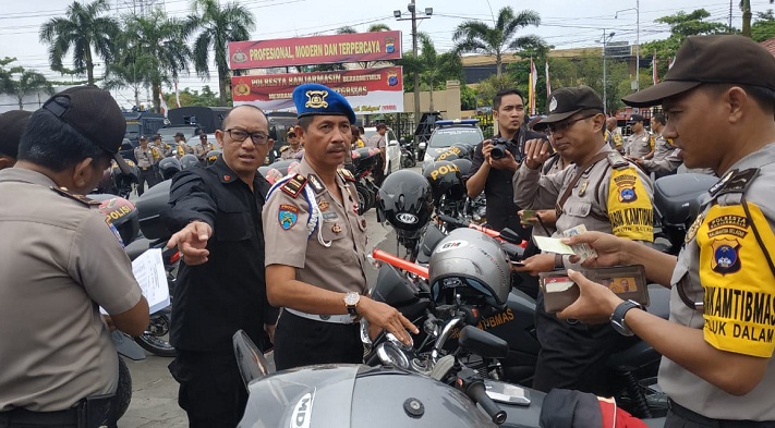 puluhan-anggota-babin-kamtibmas-polresta_20180830_142850.jpg