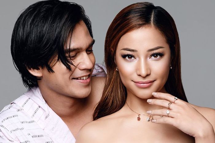 Yubkalar ostidagi qizlarning shaxsiy fotosuratlari Porno skat bekasi femdom