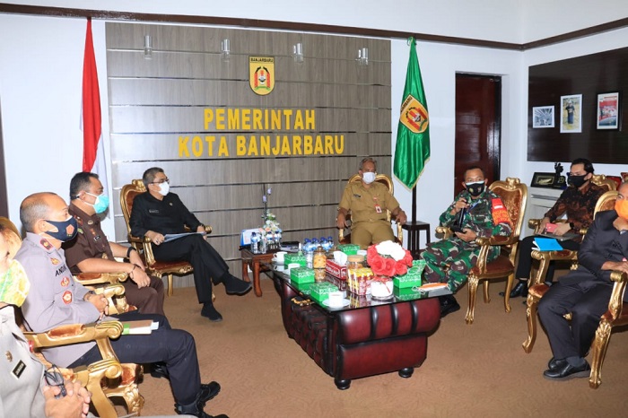 Bahas Pencegahan Covid - 19, Dandim Martapura : Kita Harus Jadi Pioner Terdepan Bagi Warga